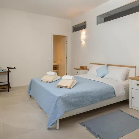 Luxurious Ioli Apartment
